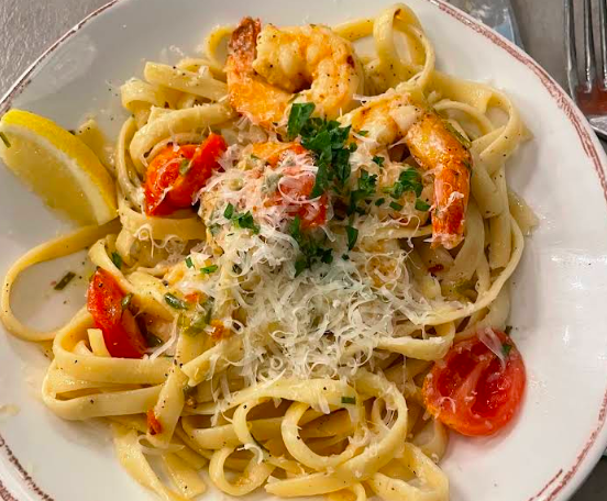 Candle Bar signature dishes Cacio e Pepe
Chef’s Special Pasta
Margherita Pizza